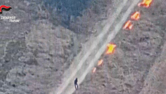 Revocati domiciliari all'operaio forestale accusato di aver incendiato un bosco a Buseto Palizzolo