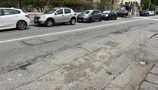 Buche e asfalto sollevato: la circonvallazione &egrave; un percorso a ostacoli e irrompe nella campagna elettorale