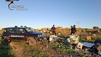 Abbandono rifiuti a Marsala: i Carabinieri Cites denunciano un 54enne e sequestrano il furgone