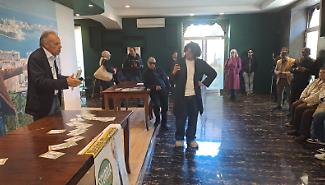 Cifre incerte nei conti comunali, Scurria sfida Basile a un'operazione verit&agrave;