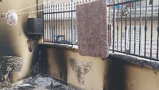 Avvertimento col fuoco all'assessore ai Lavori pubblici, centralina del gas in fiamme e panico tra i residenti