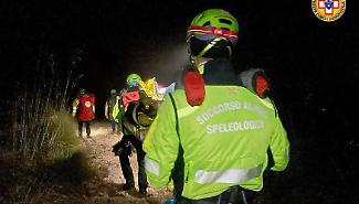 Alpinista polacco salvato sul Monte Monaco: elicottero lo porta all'ospedale dopo l'infortunio alla caviglia