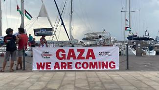 La Flotilla per rompere l'assedio: medici e costruttori in viaggio per la Palestina