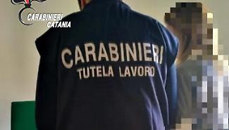 Controlli a Mascali: lavoratrice in nero in un centro estetico, titolare deferita