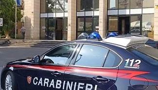 Truffa del finto Carabiniere, anziana smaschera il raggiro: due arresti