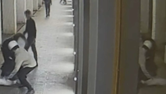 "Io, accoltellato a Milano da una baby gang, ho quasi perso me stesso e l'uso delle gambe. Ma non mi arrendo"