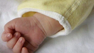 Mor&igrave; neonata a Vittoria, nessuna colpa dei genitori o del personale sanitario