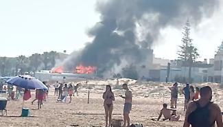 Fiamme al lido Monnalisa Beach a Tre Fontane: evacuata la spiaggia, cause ancora sconosciute
