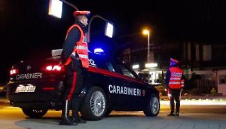 Colpo fallito alla gioielleria del centro commerciale "Il Porto": i ladri entrano facendo un buco nel muro