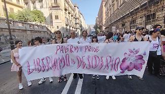 &laquo;Liberiamo il desiderio&raquo;, &egrave; il giorno del Pride: gli orari e tutte le strade chiuse per il corteo