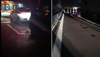 Caos nella notte sull'A 18 per un'auto in fiamme in galleria: donna riesce a salvare il marito disabile
