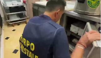 Controlli in un chiosco-panineria della Scogliera di Catania: sequestrati e distrutti 15 chili di carne non idonei al consumo