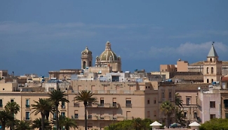 La denuncia di Erythoro: &laquo;Si sta mettendo tanto cemento e gli alberi sono sempre meno&raquo;