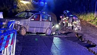 Si apre una voragine sulla Sp 45, tragedia sfiorata a Massa S. Nicola