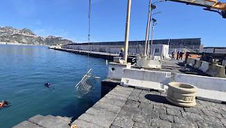 A Giardini Naxos si lavora alla bonifica dei fondali di Schis&ograve;