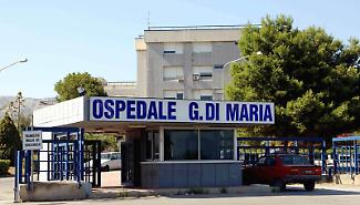 Avola, 40enne arrestato dopo aggressione al pronto soccorso: voleva entrare nella stanza della figlia