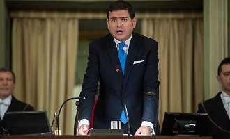 Finanziaria, seduta notturna dell'Ars tra trattative e stop&go. Dopo le 3 Galvagno alza bandiera bianca: &laquo;Rinviamo a domani&raquo;