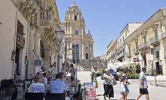 Dati, intelligenza artificiale e turismo: due tappe tra Ragusa e Modica