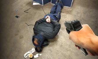 &laquo;In ginocchio con la pistola puntata noi ostaggi di una rapina stile narcos&raquo;