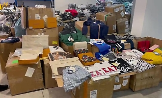 Sequestro record a Catania: 2 milioni di capi e accessori contraffatti in tre mega-depositi