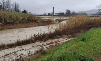 Maltempo, in Emilia Romagna la notte delle sirene: evacuazioni nel Ravennate e allerta fiumi estesa tra Bologna e Ferrara