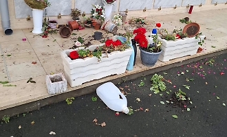 Caprette nel cimitero di Lentini: scatta la querela del Comune