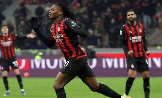 Milan-Genoa, pareggio e finale folle a San Siro: Le&atilde;o salva i rossoneri, rigore fallito dai rossobl&ugrave;