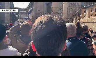 Sant'Agata, il canto in pieno giorno delle suore di clausura di via Crociferi