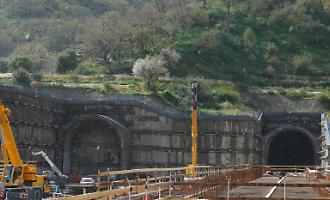 Ultimata una delle gallerie pi&ugrave; complesse del raddoppio ferroviario Giampilieri-Fiumefreddo