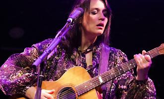 Carmen Consoli: &laquo;Da cantante a cittadina "parlante", io voto no al referendum sulla Giustizia&raquo;