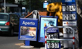 Caro carburanti, le mosse del Governo per disinnescare i prezzi folli di benzina e gasolio