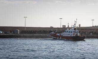 A Lampedusa c'&egrave; un morto tra i naufraghi salvati in mare: nel Mediterraneo &egrave; di nuovo emergenza umanitaria