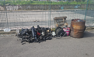 Discarica piazzale della piscina comunale di Nesima