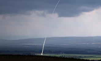 Attacco iraniano su Israele: missili e bombe a grappolo, cinque feriti a Kafr Qasim