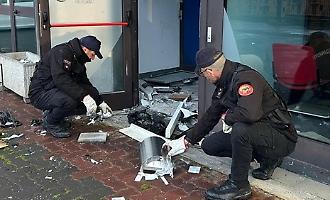 Assalto al bancomat: il colpo per&ograve; fallisce, uno della banda preso con l'inseguimento