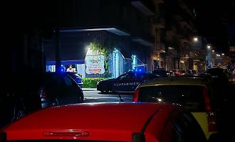 A Misterbianco giovane gambizzato dentro la macelleria, pistoleri in fuga