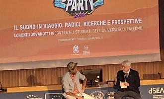 Jovanotti torna all'Universit&agrave; di Palermo tredici anni dopo: &laquo;Cercate la fatica che amate&raquo;