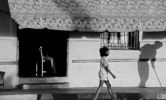 La luce che unisce le sponde: Tano Siracusa espone "Maghreb" nel cuore di Agrigento