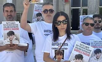 Caso Giadone, esposto dei genitori: &laquo;La preside convinse i compagni a non manifestare per Gabriele&raquo;