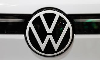 Scure sull'occupazione: Volkswagen prepara tagli fino a 100.000 posti e la chiusura di quattro stabilimenti