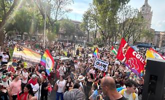 Allegria per le strade, lotta nella societ&agrave;: il doppio volto del Pride catanese