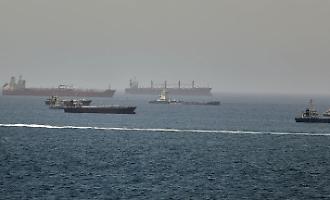 Cessate il fuoco nello stretto di Hormuz: Usa e Iran sospendono gli attacchi in vista del vertice di Doha