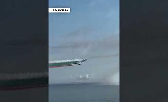 Le Frecce Tricolori incantano il cielo di Lido di Noto