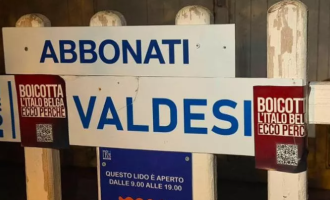Adesivi "Boicotta Italo belga" a Mondello, Controcorrente e La Vardera si autodenunciano: "Siamo stati noi"