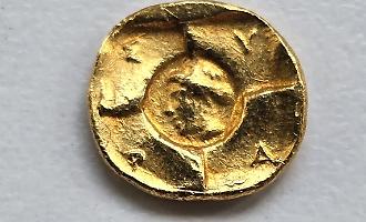 Nella necropoli di Maddalusa trovata una moneta d'oro siracusana del V secolo a. C., coniata durante l'invasione cartaginese della Sicilia