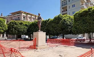 Piazza Bolivar rinnovata: nuova fontanella e parco giochi