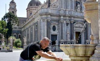 Sicilia, scatta l&rsquo;allerta per incendi e ondate di calore: Catania al livello 3 con 39 gradi percepiti