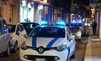 Vittoria, tenta di uccidere la moglie dinanzi ai figli