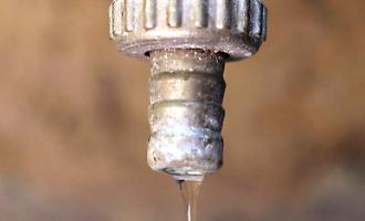 Sciacca, autobotti in ritardo di 56 giorni: gestione idrica nel mirino degli amministratori di condominio