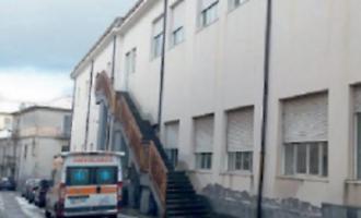 Medici in fuga dal Pte di Randazzo. E gli infermieri sono nel limbo